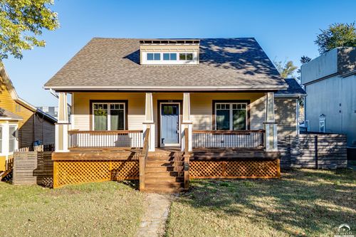 918 Pennsylvania St, Lawrence, KS, 66044-2756 | Card Image