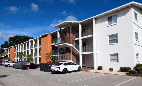 h7-2303 Sunset Dr, BRADENTON, FL, 34207-4571 | Card Image