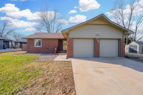 1847 Terry Ln, Andover, KS, 67002-9434 | Card Image