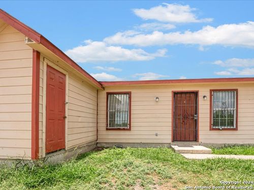 1-5846 Elm Valley Dr, San Antonio, TX, 78242-1741 | Card Image