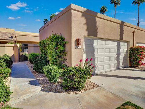 76752 Chrysanthemum Way, Palm Desert, CA, 92211-7461 | Card Image