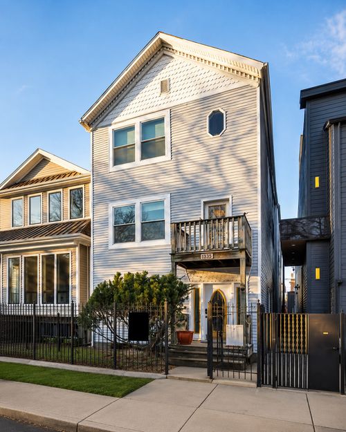 1812 W Erie St, CHICAGO, IL, 60622-5719 | Card Image