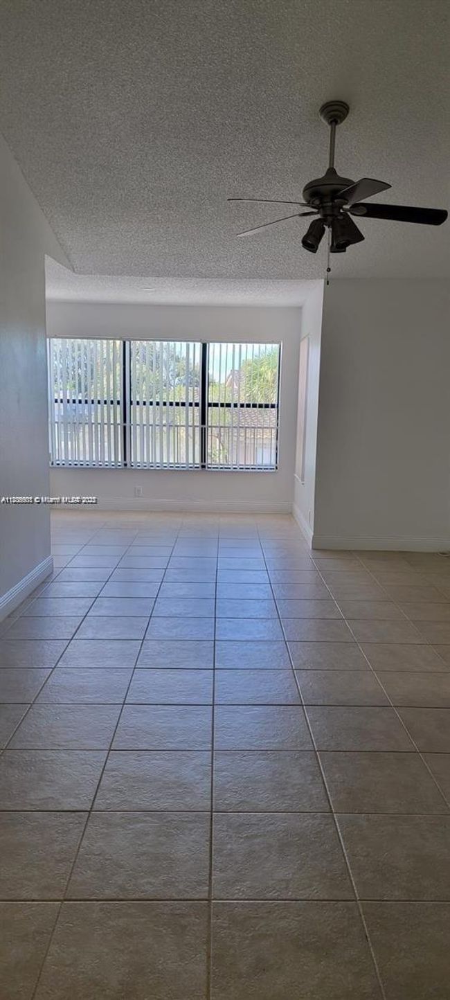 APT-4308 - 2846 S University Dr, Condo with 2 bedrooms, 2 bathrooms and null parking in Davie FL | Image 11