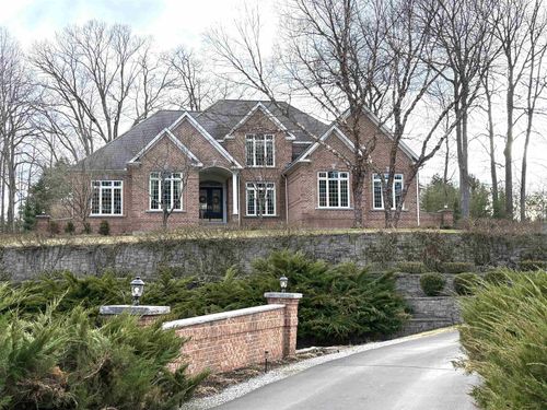 60 Riddle Dr, Bedford, NH, 03110-5321 | Card Image