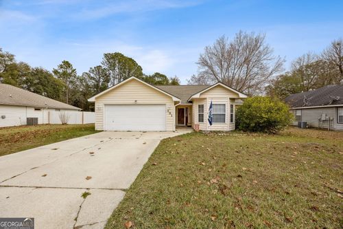 131 Lakeside Dr, Kingsland, GA, 31548-5626 | Card Image