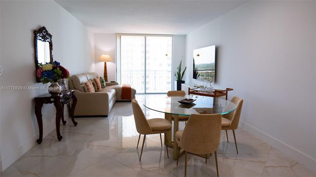 APT-1509 - 9066 Sw 73 Rd Ct, Condo with 2 bedrooms, 2 bathrooms and null parking in Pinecrest FL | Image 9