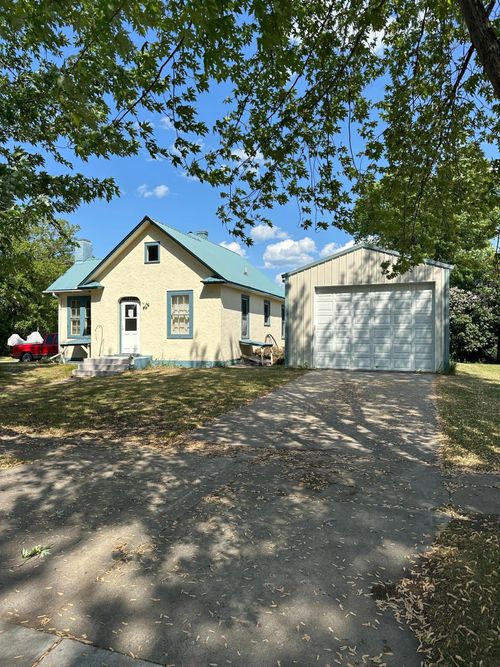 502 1st Ave Se, Baudette, MN, 56623-2848 | Card Image