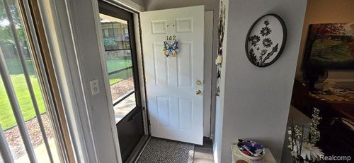apt-142-995 N Cass Lake Rd, Waterford, MI, 48328-2378 | Card Image