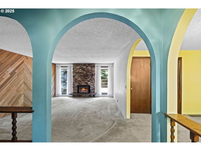 233 Se Paloma Ave, House other with 3 bedrooms, 3 bathrooms and 2 parking in Gresham OR | Image 5