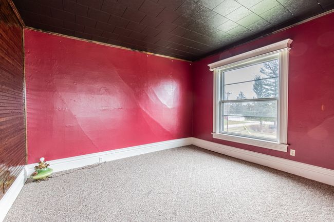 339 E Chestnut St, House other with 3 bedrooms, 3 bathrooms and 5 parking in Sheffield IL | Image 47