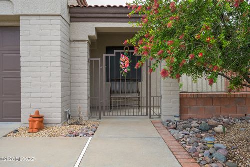 312 N Royal Bell Dr, Green Valley, AZ, 85614-5917 | Card Image