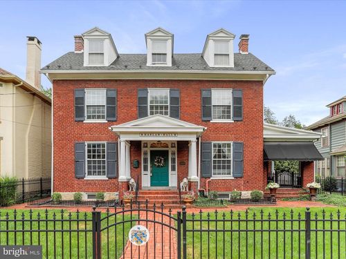 227 5th Ave, CHAMBERSBURG, PA, 17201-1758 | Card Image