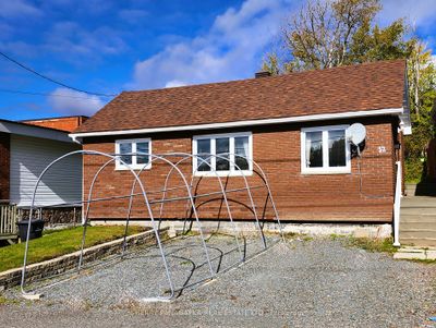 52 Grierson Rd, House other with 2 bedrooms, 1 bathrooms and 2 parking in Kirkland Lake ON | Image 1