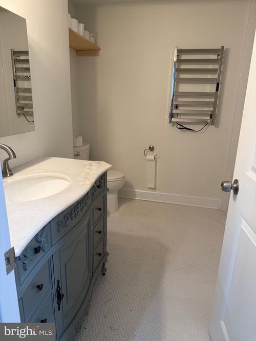 6511 Briggs Rd, WARRENTON, VA, 20187-9335 | Card Image