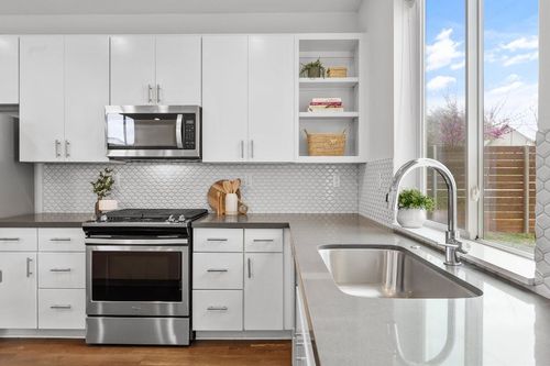 3600 Clary Way, Austin, TX, 78723-3557 | Card Image