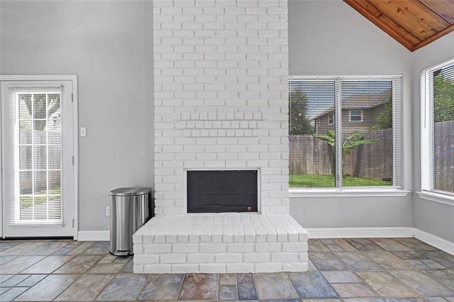 9630 W Withers Way Cir, House other with 3 bedrooms, 2 bathrooms and 2 parking in Houston TX | Image 10