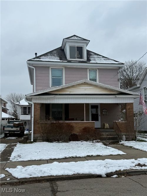 2305 Oak St, Parkersburg, WV, 26101-2801 | Card Image