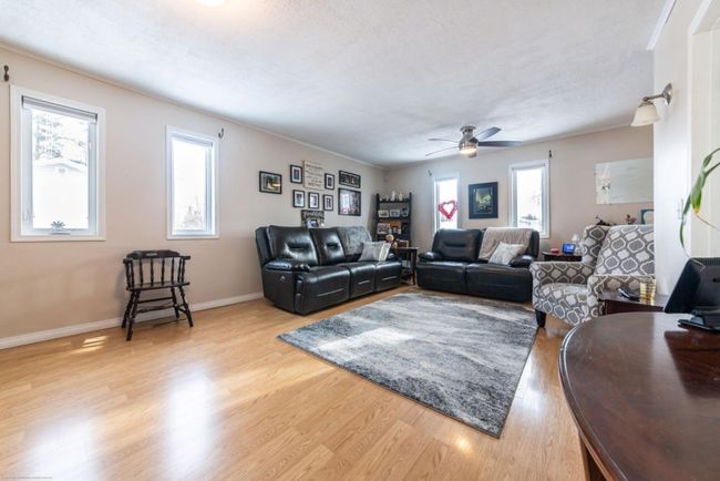 402 2 Nd Street W, Home with 3 bedrooms, 1 bathrooms and null parking in Maidstone SK | Image 9
