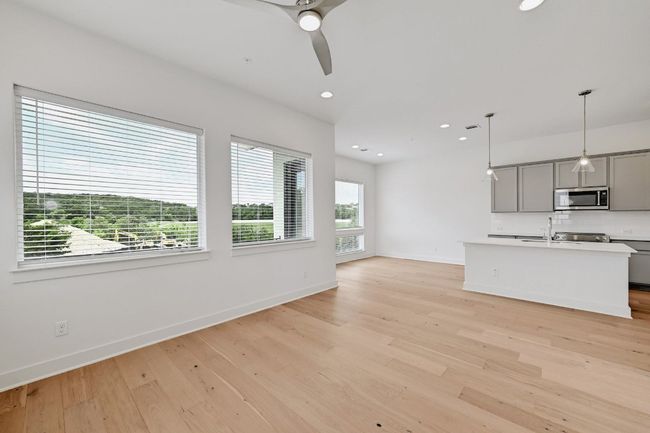 UNIT-1801 - 2050 Lohmans Spur Rd, Condo with 3 bedrooms, 3 bathrooms and 2 parking in Lakeway TX | Image 6