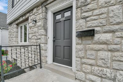 2-web-or-mls-1092-kelton-ave | Image 2