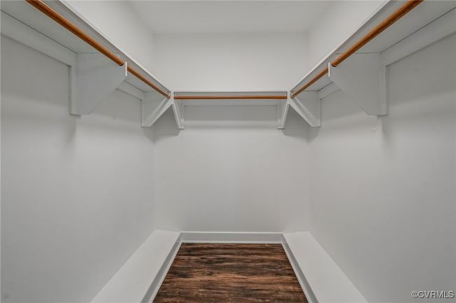 Walk-in closet | Image 30