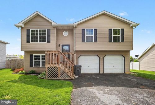 239 Cypress St, BAINBRIDGE, PA, 17502-9368 | Card Image