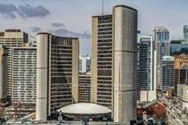 2315 - 70 Temperance St, Condo with 2 bedrooms, 2 bathrooms and 1 parking in Toronto ON | Image 12
