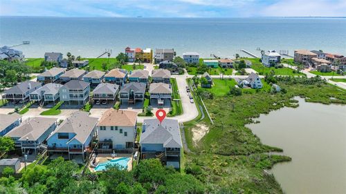 2101 Menard Ave, Seabrook, TX, 77586-3068 | Card Image