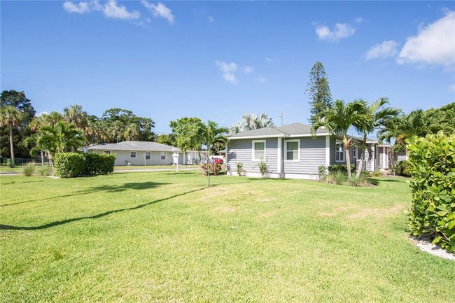 3200 W De Bazan Ave, House other with 3 bedrooms, 2 bathrooms and null parking in ST PETE BEACH FL | Image 30