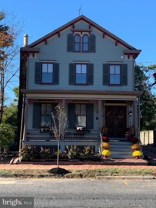 34 N Main St, Allentown, NJ, 08501-1674 | Card Image