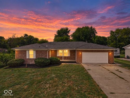 7127 N Christopher Ln, Fairland, IN, 46126-9701 | Card Image