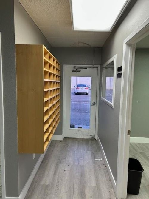 140 Empire Ave, Modesto, CA, 95354-3804 | Card Image