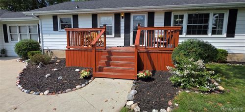 6123 N Seymour Rd, Flushing, MI, 48433-1083 | Card Image