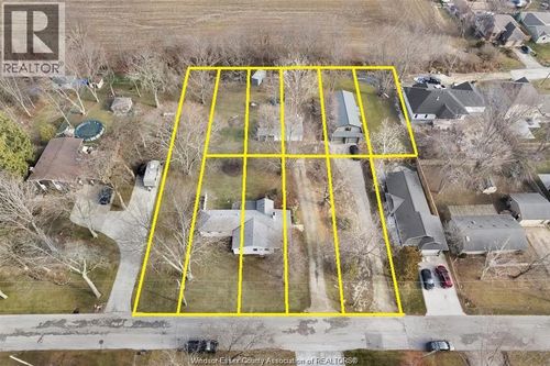 942 Erie Ave, Kingsville, ON, N9Y3E2 | Card Image