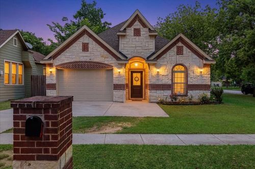 502 Ritchey St, Gainesville, TX, 76240-4332 | Card Image