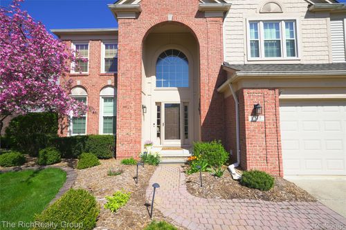1747 Bentley Ct, Canton, MI, 48188-3255 | Card Image