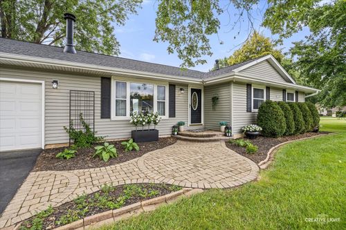 1750 Suzy St, Sandwich, IL, 60548-9348 | Card Image