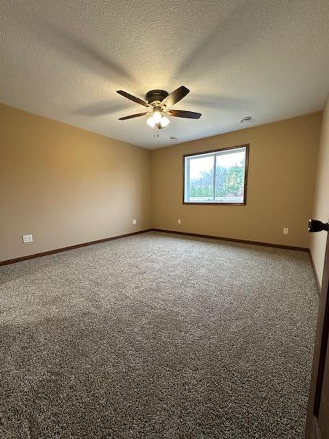 Master Bedroom | Image 8