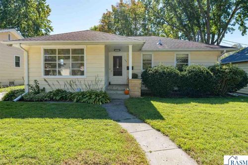 443 Harrison Avenue, North Mankato, MN, 56003 | Card Image
