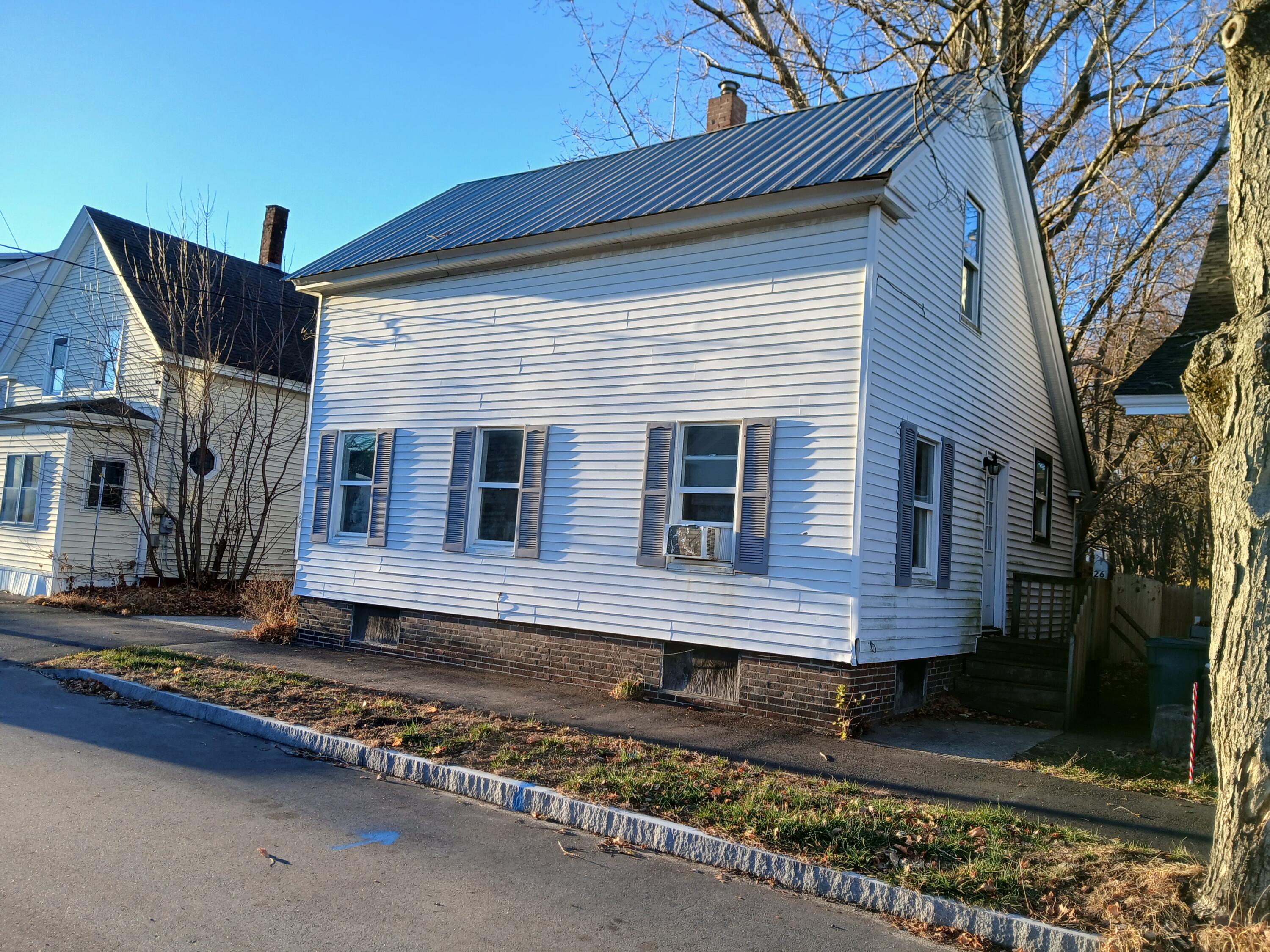 Vernon St, Auburn, ME 04210 #1
