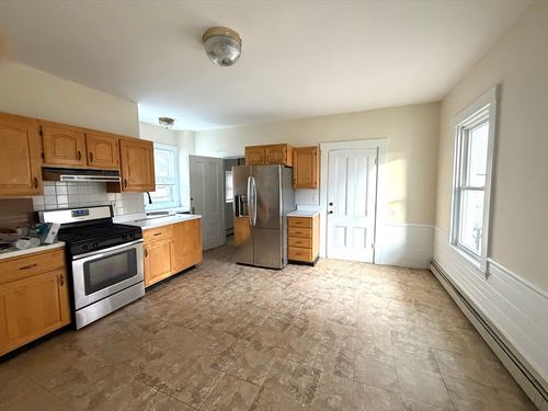 1-518 Newton St, Brighton, MA, 02135-1706 | Card Image