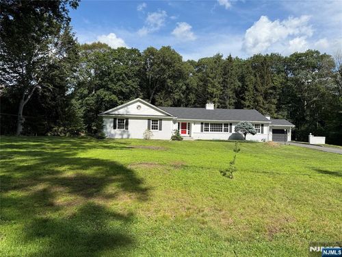 47 Twin Brooks Rd, Saddle River, NJ, 07458-3322 | Card Image