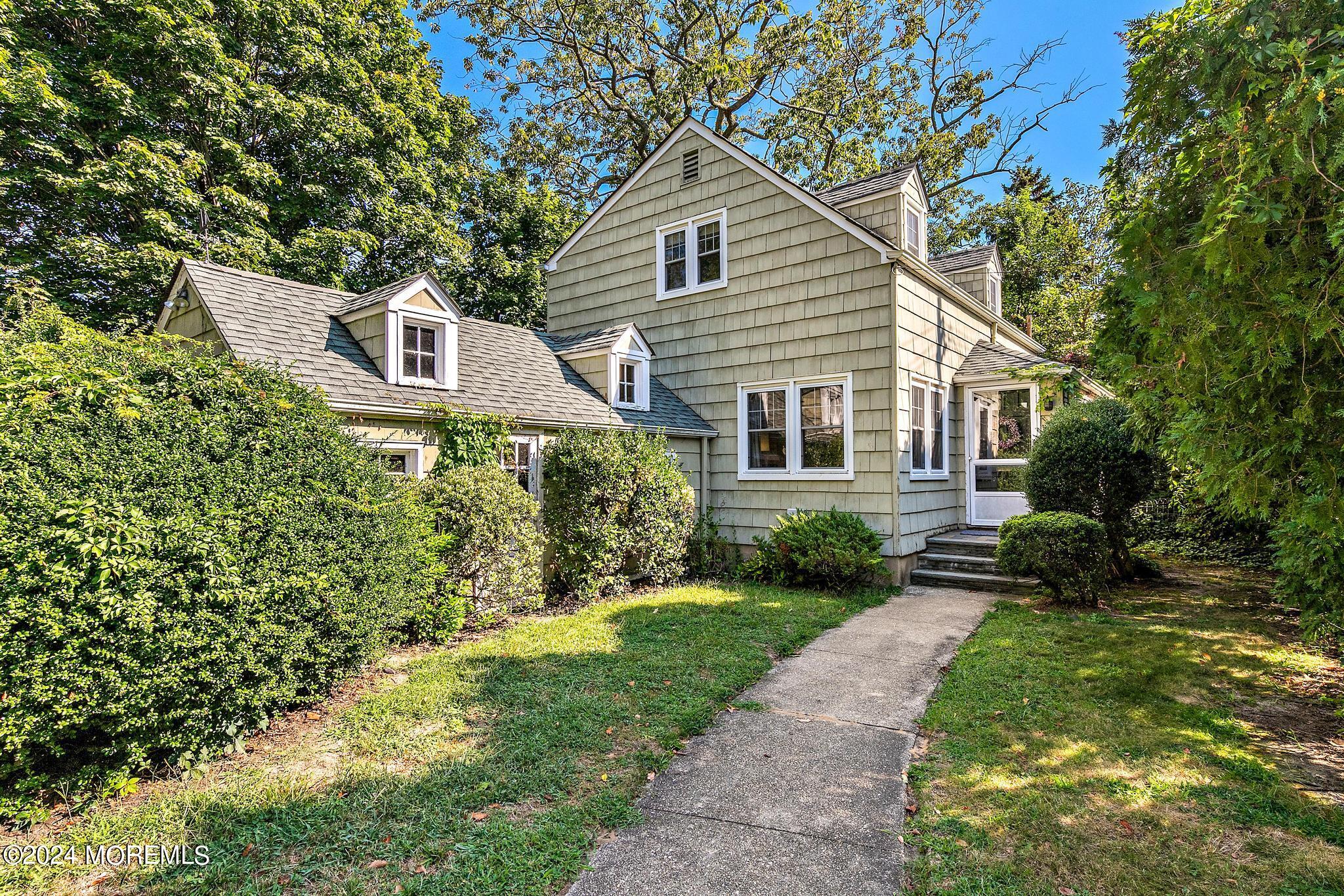 Dunlewy St, Asbury Park, NJ 07712