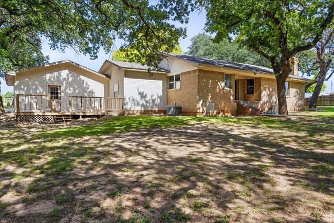 111 Encino Springs Ln, House other with 3 bedrooms, 2 bathrooms and null parking in Weatherford TX | Image 38