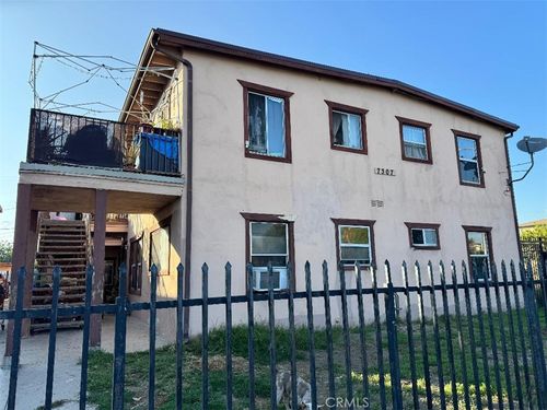 7307 Vineland Ave, Sun Valley, CA, 91352-5014 | Card Image