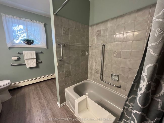 35 Clement St, House other with 4 bedrooms, 2 bathrooms and 7 parking in Addington Highlands ON | Image 24