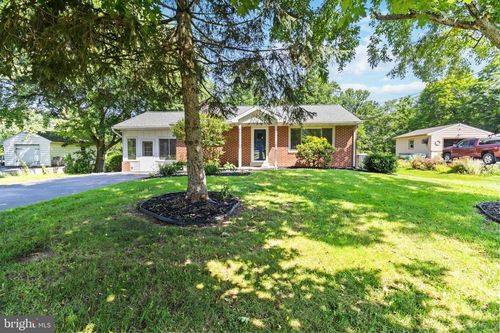 663 Newberry Rd, MIDDLETOWN, PA, 17057-3524 | Card Image