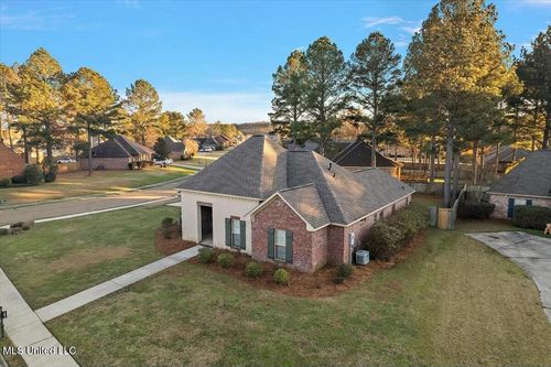 101 Cedar Green Cv, Canton, MS, 39046-3372 | Card Image