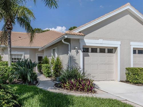 688 Back Nine Dr, VENICE, FL, 34285-4547 | Card Image