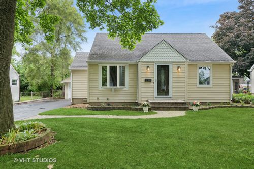 238 Weaver Dr, Cary, IL, 60013-2243 | Card Image